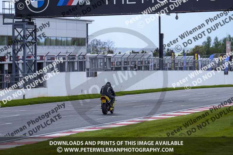 donington no limits trackday;donington park photographs;donington trackday photographs;no limits trackdays;peter wileman photography;trackday digital images;trackday photos